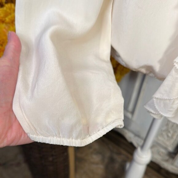 Karen Kane 100% Silk Elegant Cream Ruffle Long Sleeve Blouse - Picture 6 of 9